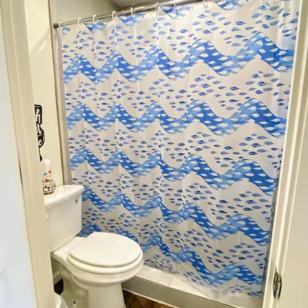 Bigfoot Hideout Hotel Winslow Room photo